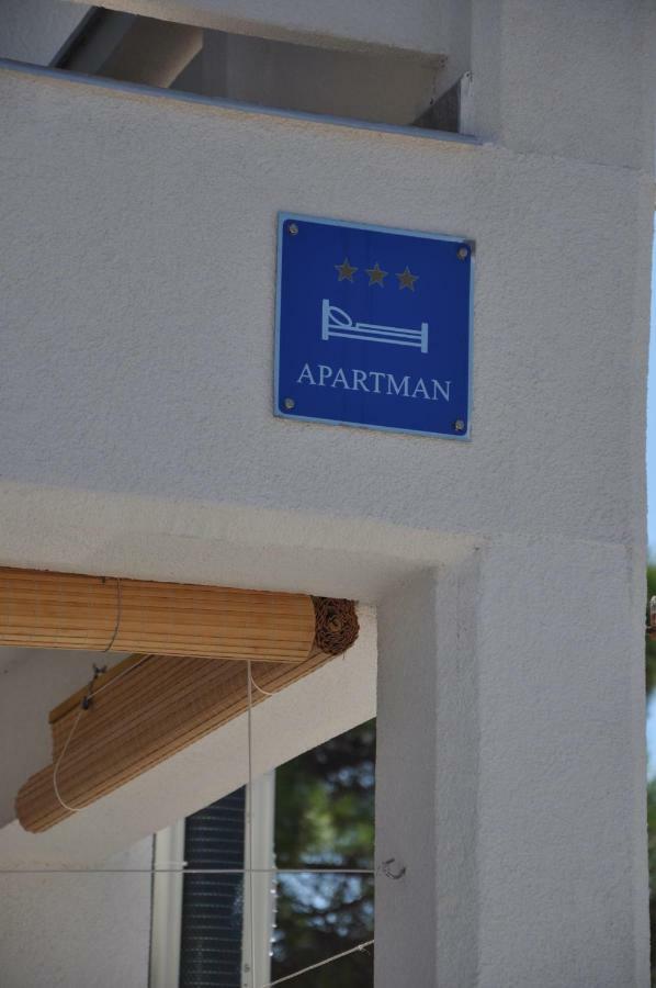 Apartments Istuk Vir Eksteriør billede